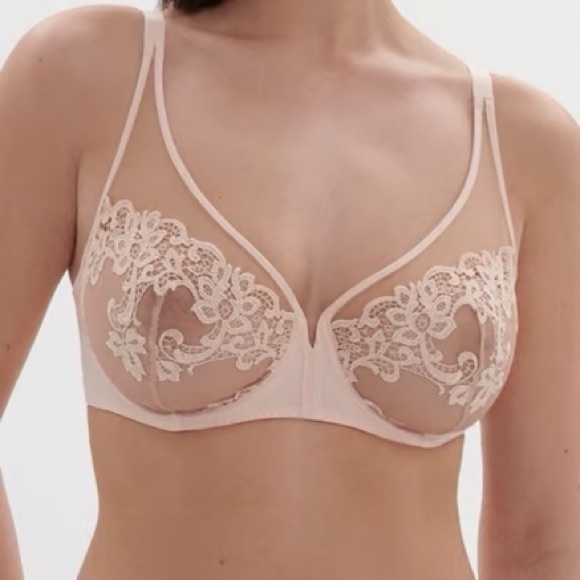 Simone Perele Pink Lace Bra

U1-2 - Picture 1 of 3